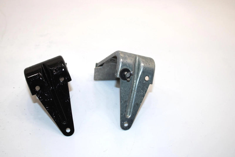 98 Polaris Indy 440 Oem Side Panel Bracket Set 5240995 5240994-067 Q5588