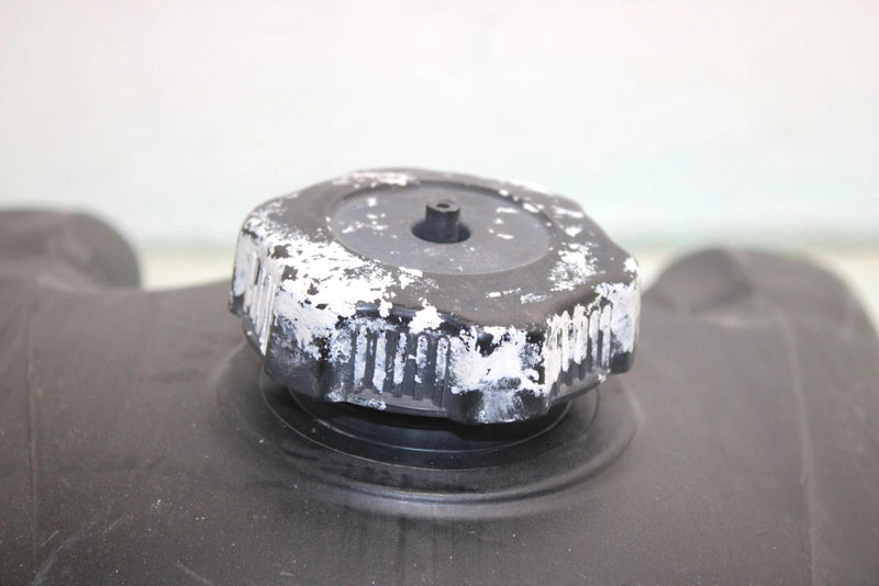 05 Yamaha  Bruin  4wd Hunter  Oem Fuel Tank With Cap 5UH-F4110-00-00 AY38