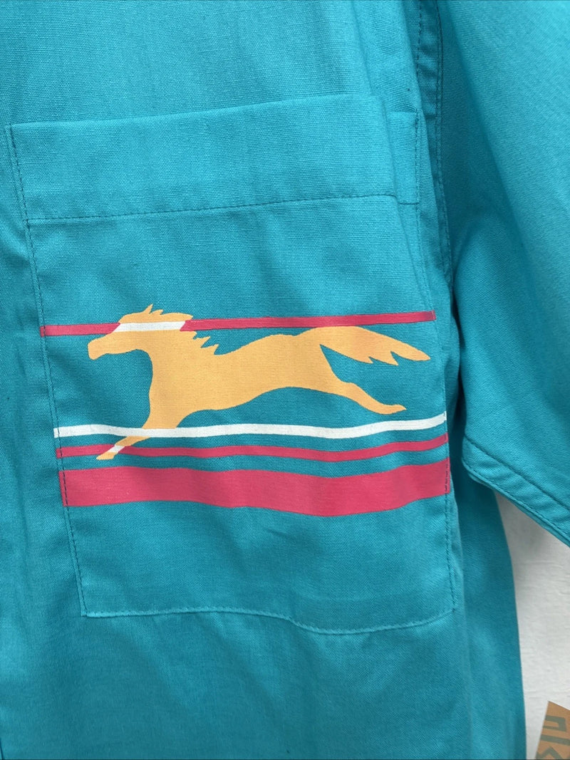 New Women’s Wrangler Blue Design Short Sleeve Button Up Size Small YY-59