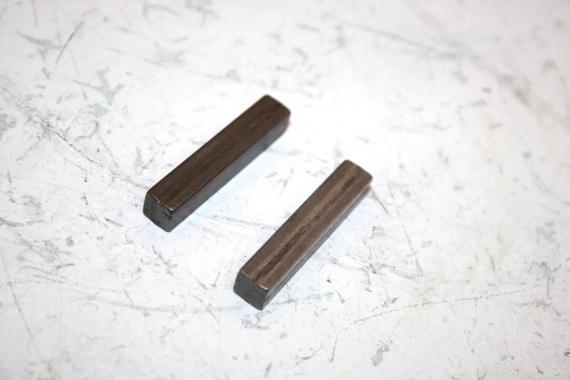91 Polaris Trail Boss 350l 4x4 Oem Key Pair 7721205 AP15