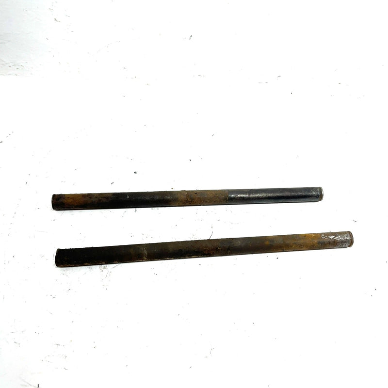 00-02 Polaris Magnum 325 4X4 OEM A Arm Shaft Pair 5133806 AP202