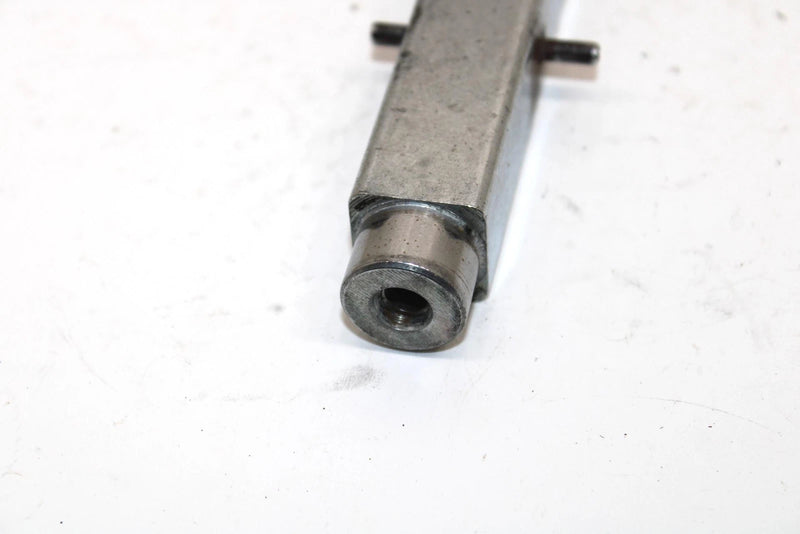 1988 Yamaha Bravo Oem Rear Axle 8E3-47521-00-00 SY72