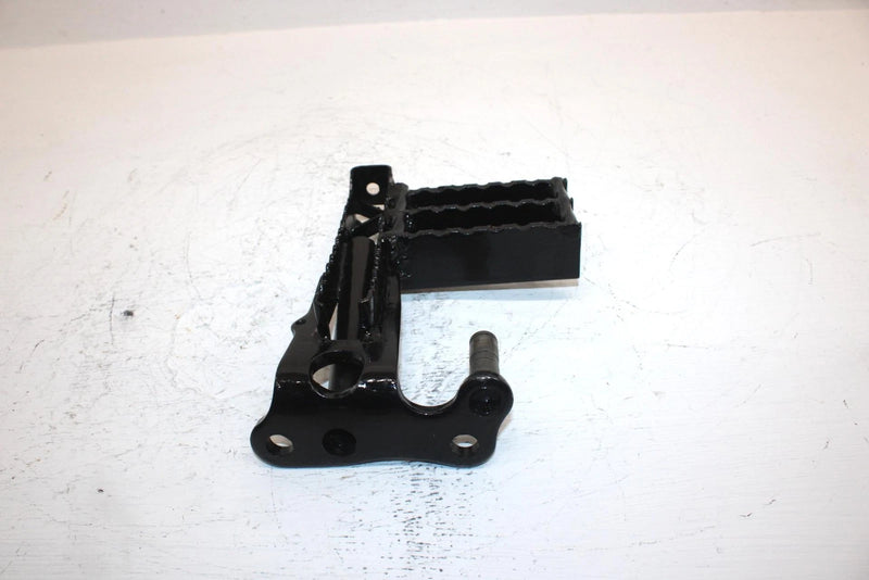1986 Yamaha  Moto 4 Oem Right Foot Peg 29U-27421-10-00 AY7