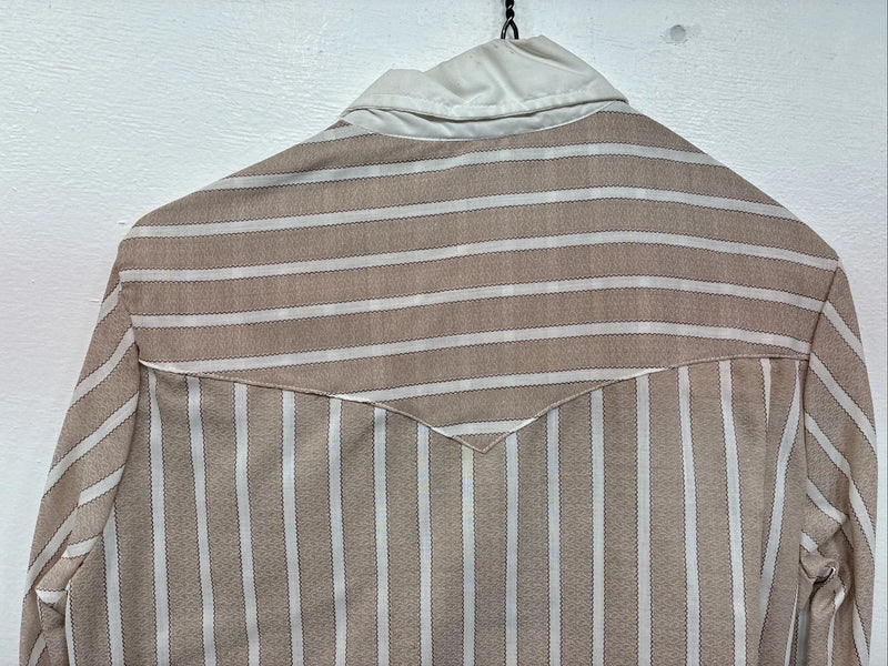New Women’s Fenton Tan Stripe Long Sleeve Button Up Size 16 II-55