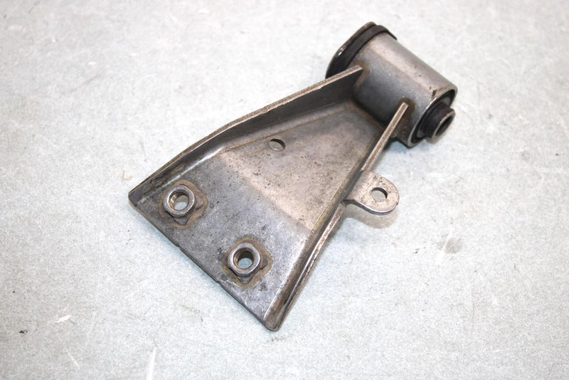 05 Yamaha  Bruin  4wd Hunter  Oem Center Engine Mount 5UH-F1315-00-00 AY38