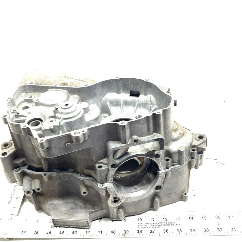 2002 Yamaha Big Bear 400 YFM400F 4x4 OEM Crankcase 4KB-15100-04-00 AY52