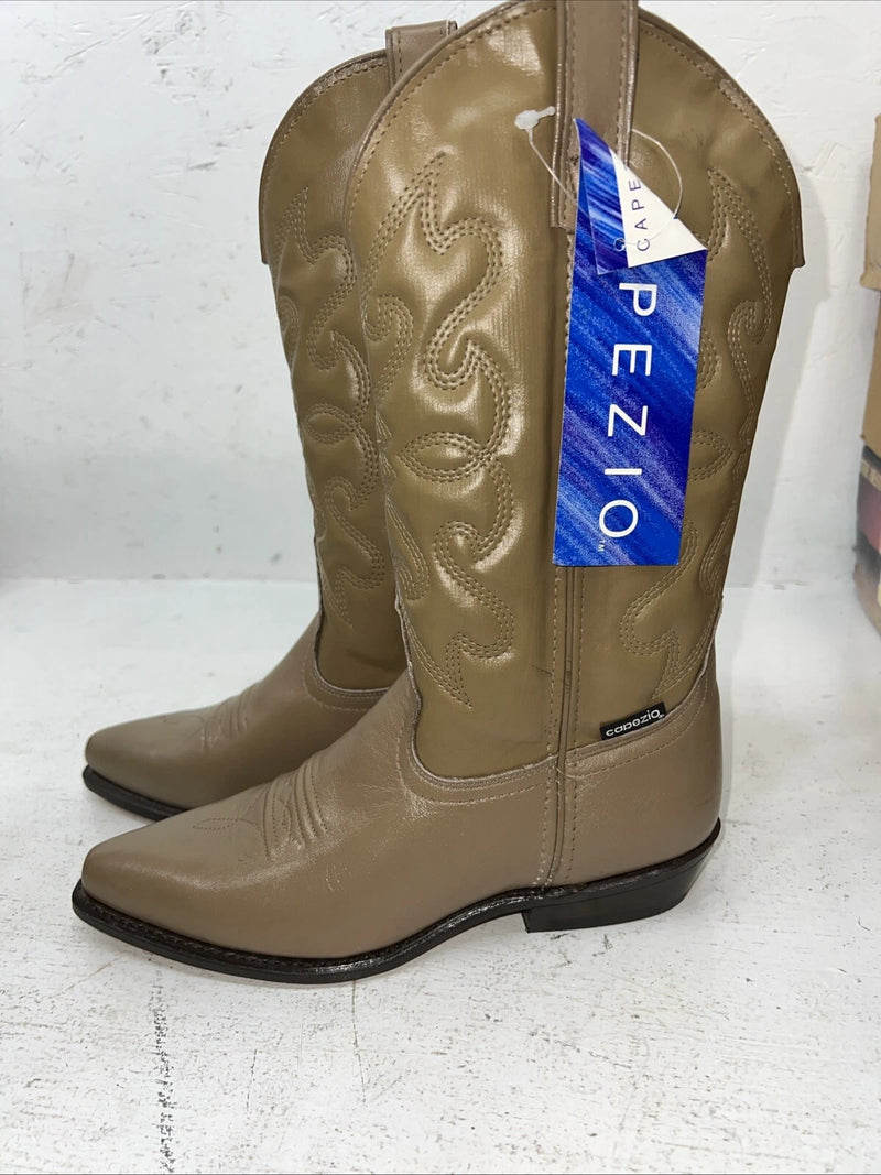 New Women’s Brown Capezio Cowboy Boots. L 355 7 M. 18-101