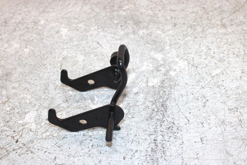 2006 Polaris Sportsman 500 Oem Hook Latch Bracket 5249895 AP186