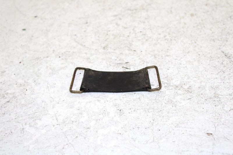 2000 Honda Trx 250 Recon Oem Fuel Tank Hold Down 95012-11001 Q5807