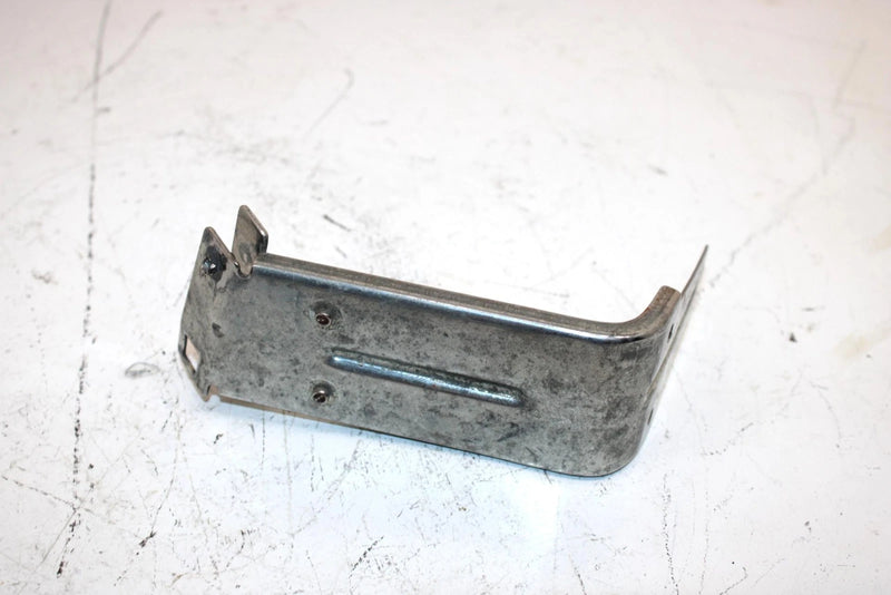 95 Polaris 500 Carb Oem RH Sidepanel Bracket 5240770 SP208