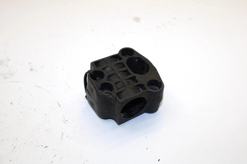 2005 Ski-doo Mxz 600 Oem Right Sway Bar Slider 505071268 Q3820