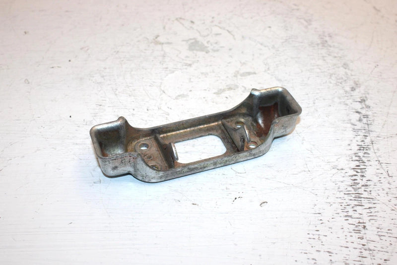 1986 Honda Trx 125 Oem Rear Fender Latch 80101-VM6-000 AH41