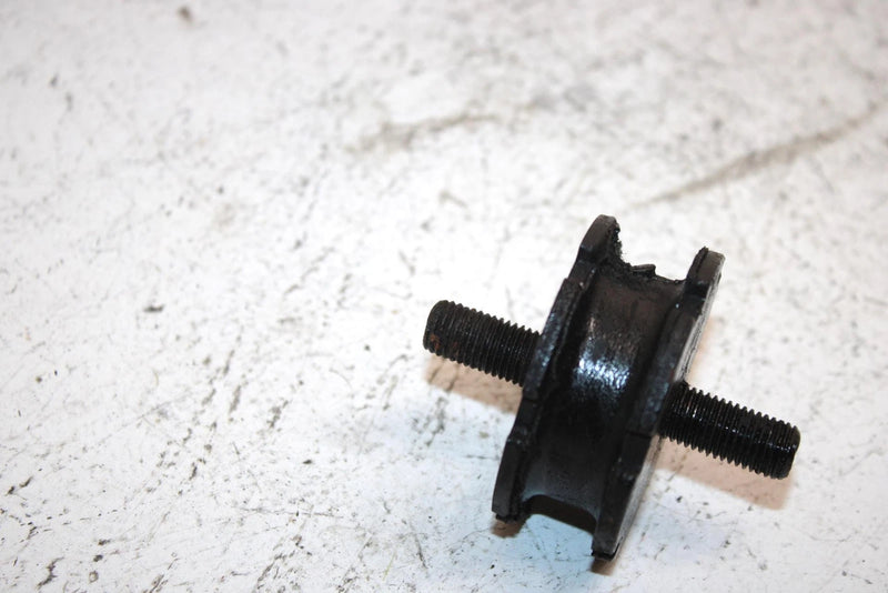83 Yamaha Excel Iii Ec340g Oem Rear Engine Mount Dampner 8F3-21486-00-00 SY7