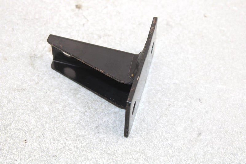00 Polaris Trail Blazer  Oem Front Engine Mounting Bracket 1040687-067 Q3974