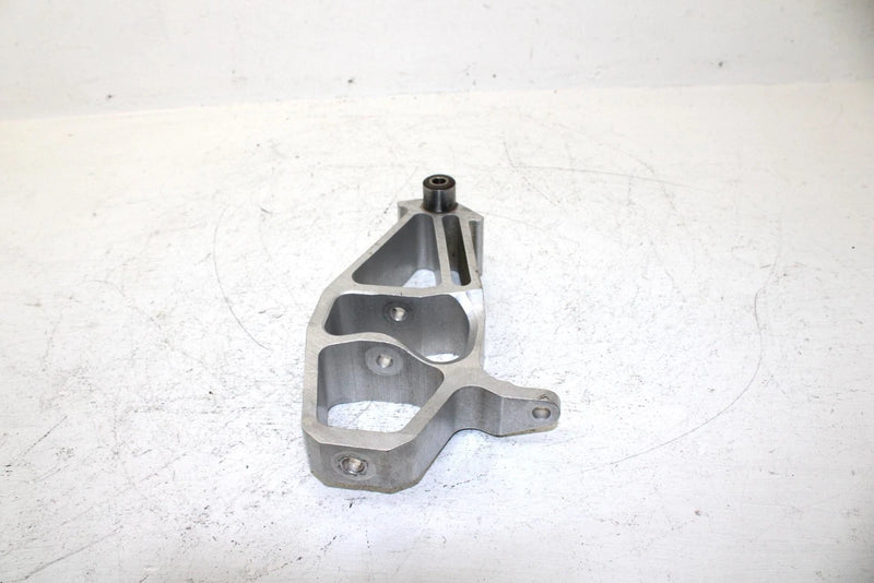 2013 Polaris 600 Rush Pro Oem Left Steering Knuckle 1823801 SP30