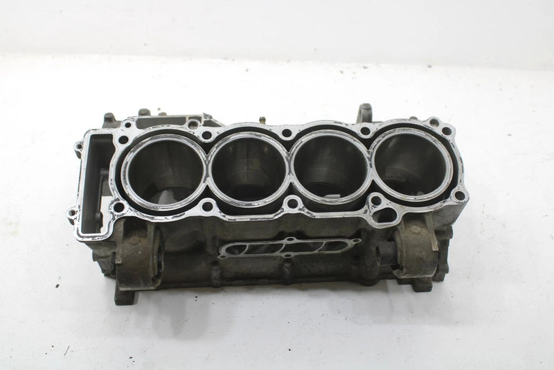 2007 Yamaha Attak Gt Oem Upper Crankcase Cylinder 8FP-15100-08-00 SY135