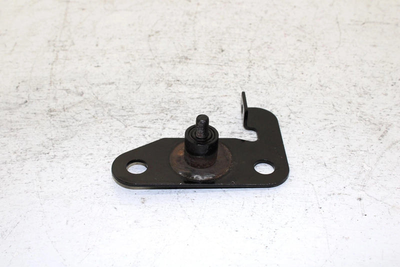 1990 Yamaha Phazer Ii Oem Front Lower Right Motor Mount 87F-21418-00-00 SY16