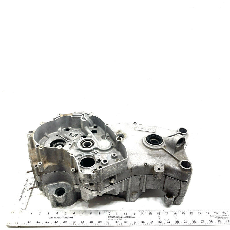 87-93 Suzuki Quadrunner 4WD LT4WD OEM Crankcase 11301-19862 AS40