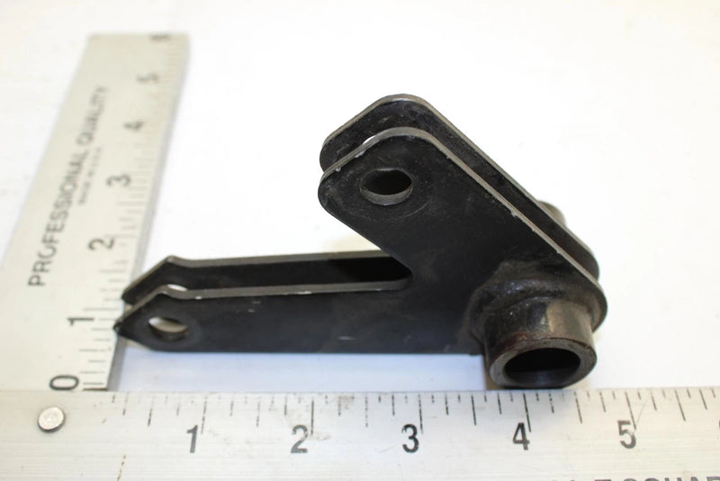 2000 Yamaha Mountain Max 700 Oem Front Torque Arm Mount 8ED-47415-00-00 Q2638