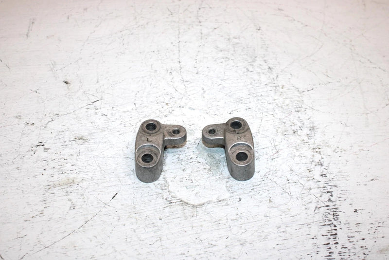 1986 Honda Atc 200 Sa Oem Upper Handlebar Clamp Set 53121-958-000 AH59