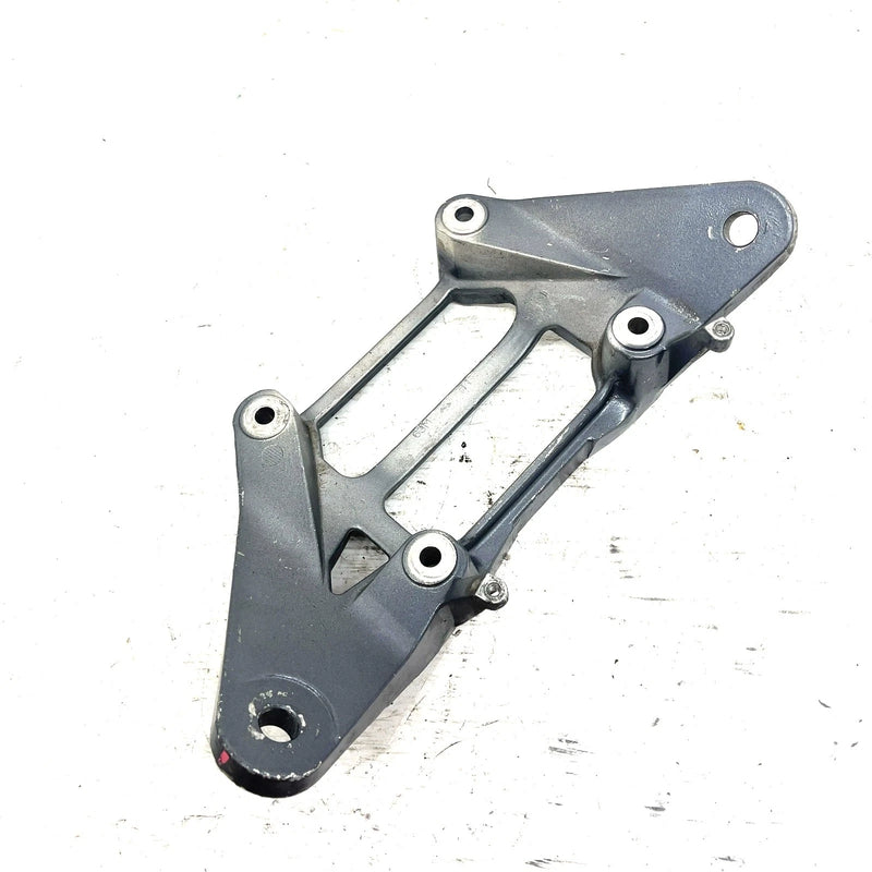 96-97 Yamaha WaveVenture 1100 WVT1100 OEM Rear Engine Mount 63M-21425-00-94 JY14