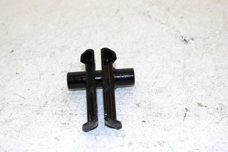 1995 Arctic Cat Z 440 Oem Idler Wheel Bracket Pair 1704-209 SA5