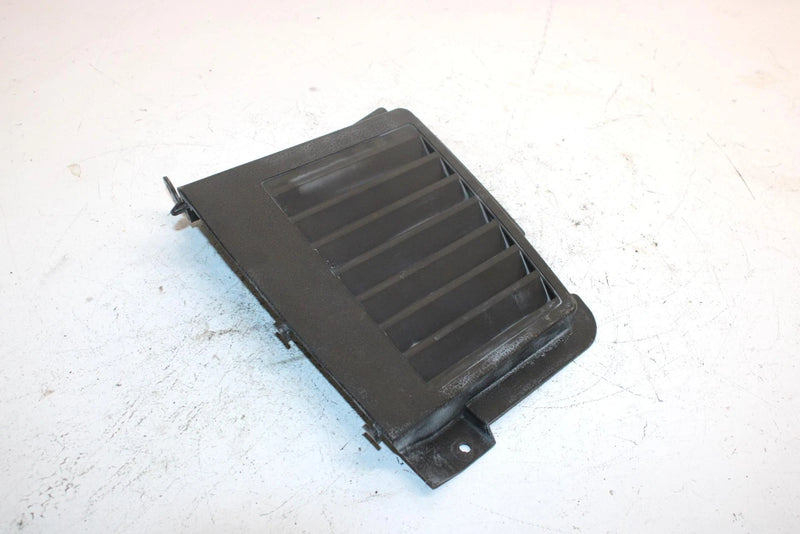 90 Yamaha Exciter Oem Left Instrument Panel Louver 8X9-77110-00-00 SY3