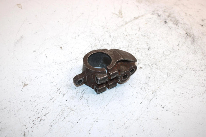 84 Yamaha Phazer Se Oem Right Lower Suspension Bracket 8V0-2377E-01-00 SY9
