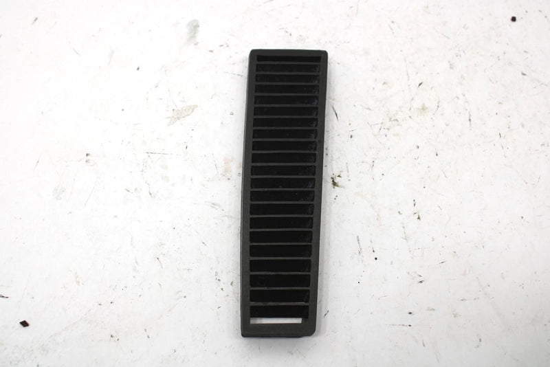 1982 Yamaha Sr540 Oem Right Hood Louver 8L0-77134-00-00 SY65