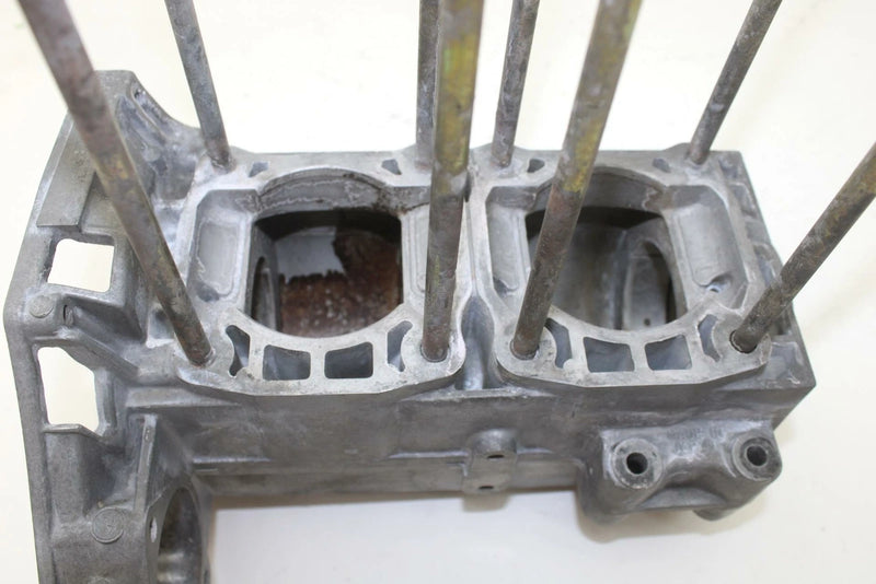 89 Yamaha Exciter EX570N OEM Crankcase 84N-15100-02-00 SY54