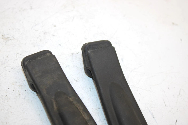 06 Polaris Fusion 600 Ho Oem Hood Strap Pair 5412606 Q1632