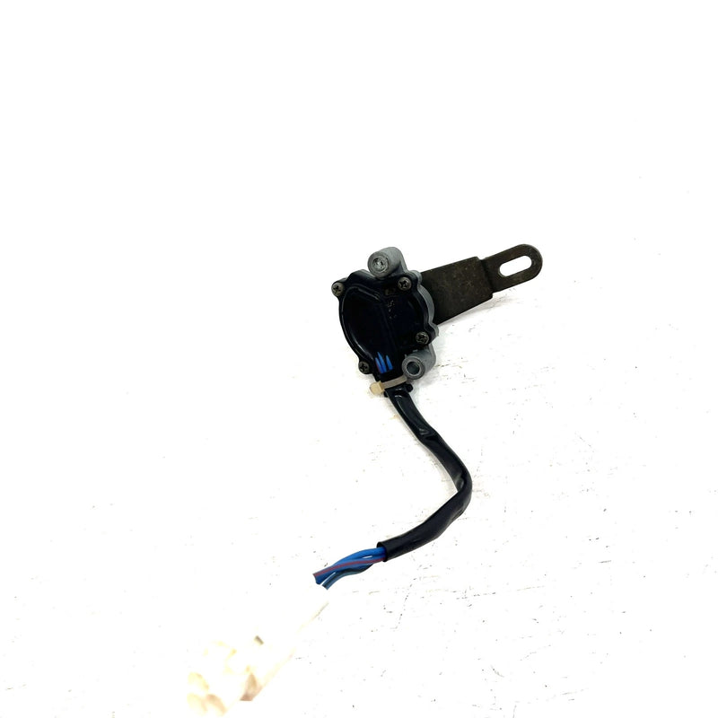2002 Suzuki Quadrunner 500 LTF500F 4x4 OEM Reverse Switch 37600-09F00 AS37