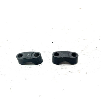 95 Yamaha Big Bear 350 4x4 OEM Smooth Handlebar Mount Pair 1E6-23441-00-00 AY58