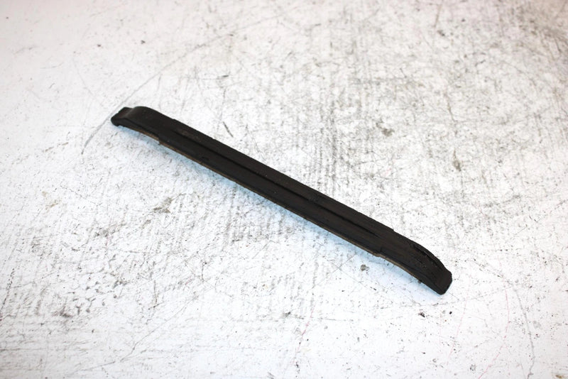 1987 Yamaha  Warrior Oem Cam Chain Guide 3Y1-12231-01-00 AY16