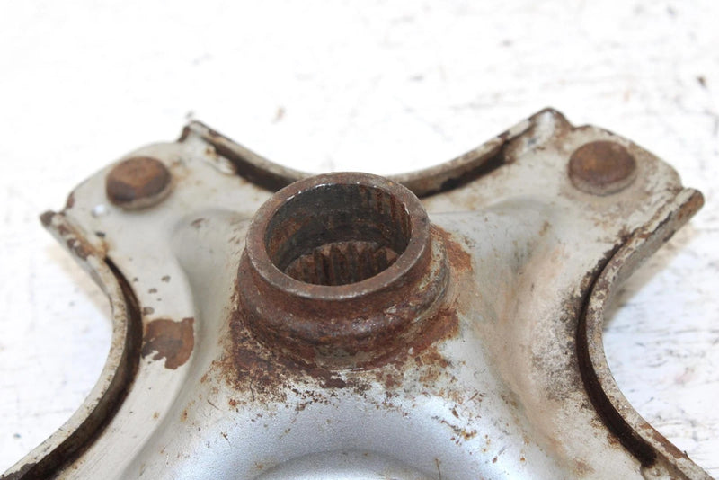 1992 Kawasaki Bayou 220 Oem Rear Wheel Hub 49030-1086 AK36