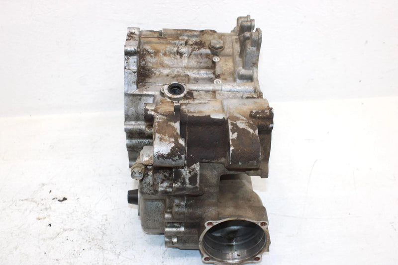 2004 Yamaha  Bruin 350 Oem Crankcase 5UH-15100-00-00 5UH-15100-09-00 AY24