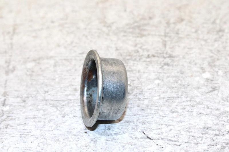 1996 Yamaha Vmax 600 Oem Front Strut Retainer SY29