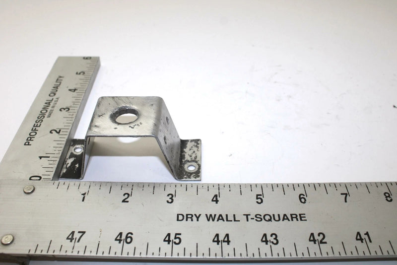 98 POLARIS TRAIL TOURING OEM LOWER OIL TANK BRACKET 5241334 Q2042
