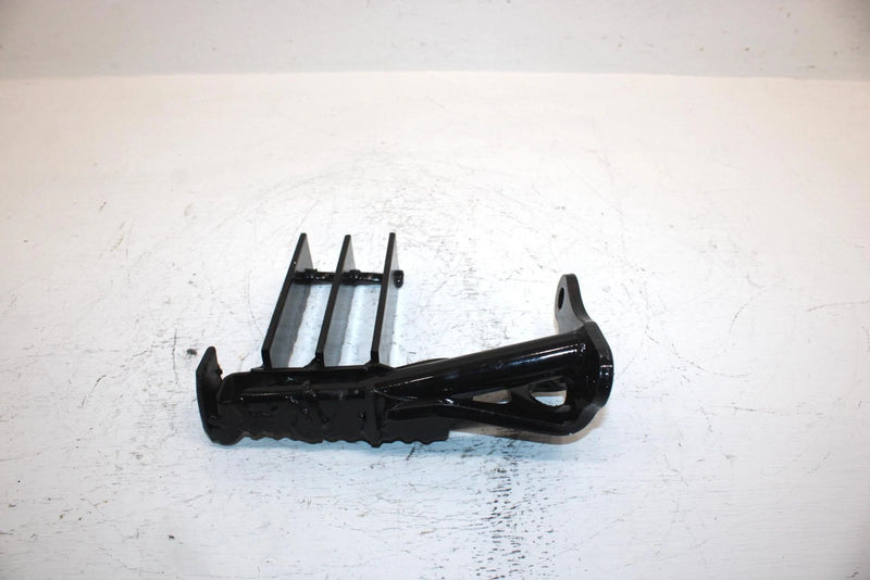 1986 Yamaha  Moto 4 Oem Left Foot Peg 29U-27411-11-00 AY7