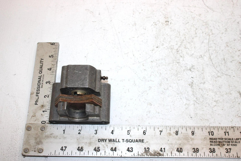 1996 Polaris Magnum Oem Center Brake Caliper 1910125 AP152