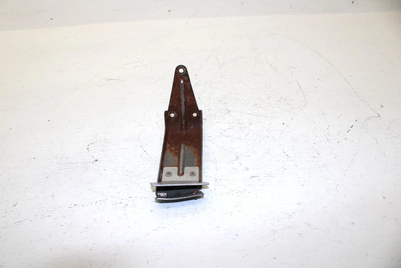 1995 Polaris 440 L/c Oem Rigth Side Panel Bracket 5240770 SP40