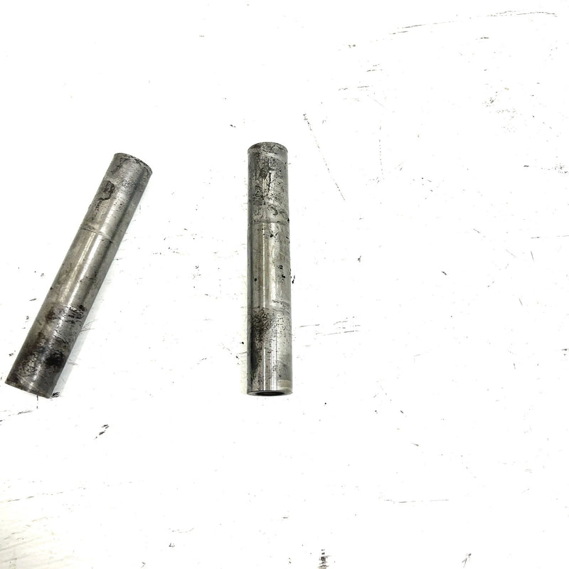 84-87 Suzuki Quadrunner 185 OEM Steering Knuckle Shaft Pair 61554-31G00 AS39