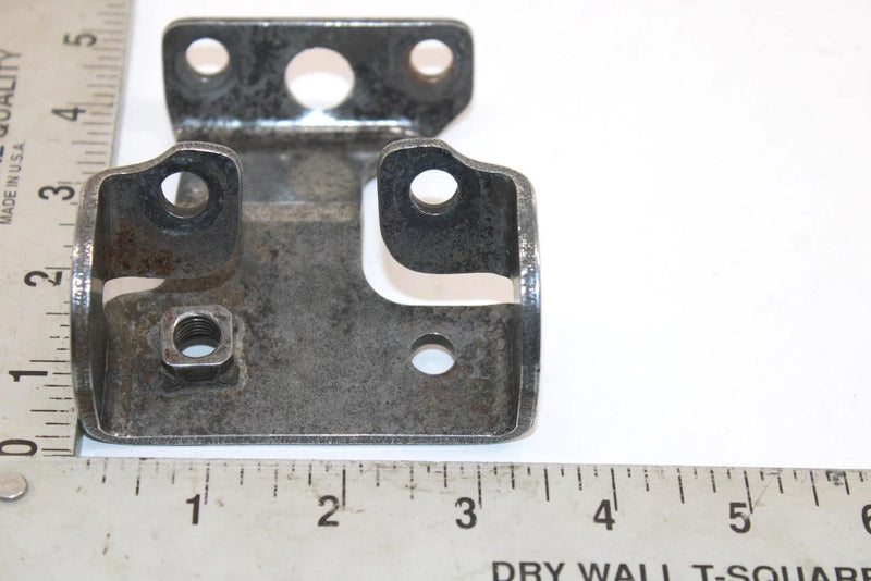 1985 Yamaha Vmax Oem Right Front Engine Mount Bracket 8M6-21429-01-00 SY125