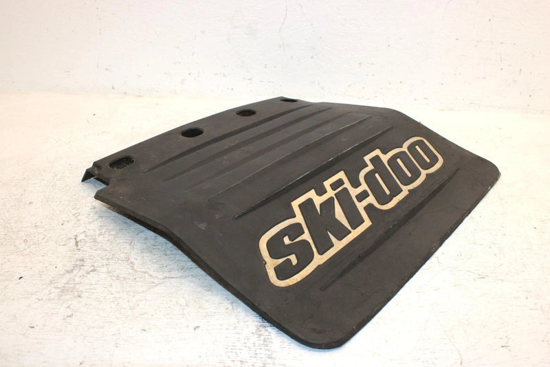 2000 Ski-doo Mxz 700 Oem Snowflap 572092100 SS8