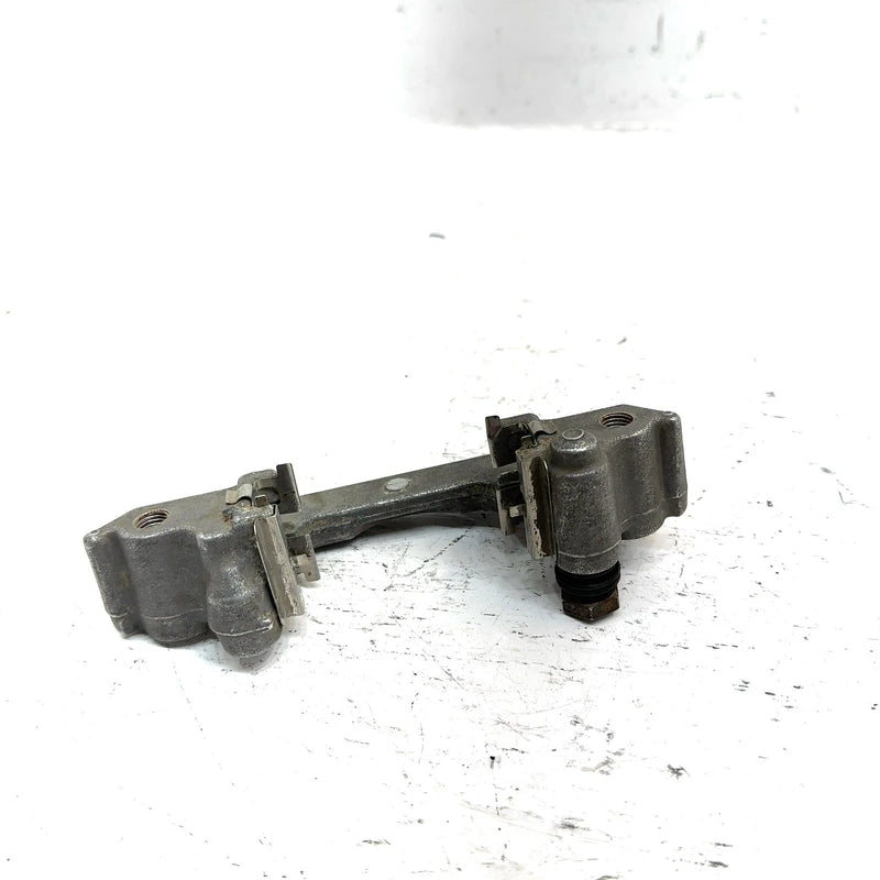 09 Honda Foreman500 TRX500FPE 4x4 ES OEM Left Caliper Bracket 45110-HP0-B81 AH17