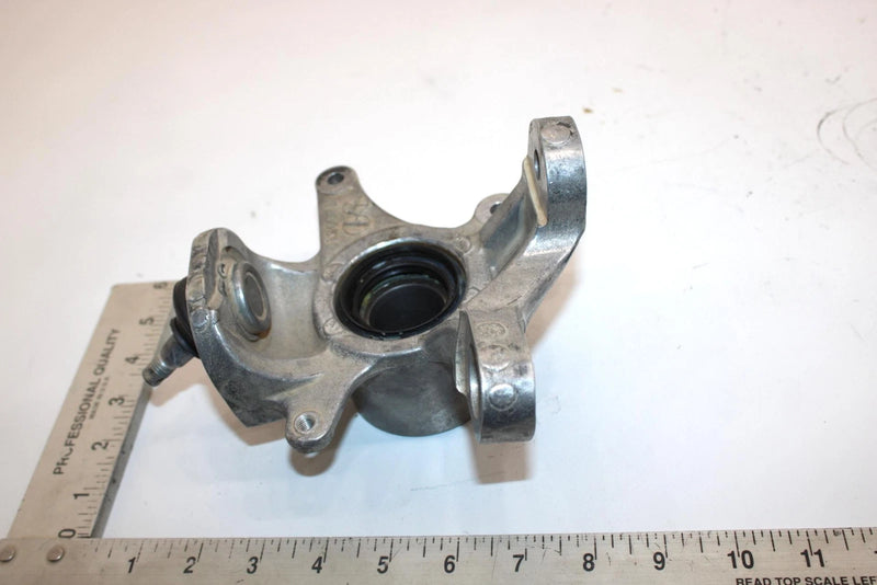 18 Suzuki King Quad 500 Oem Right Steering Knuckle 51231-31G20 AS3