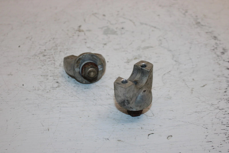 1982 Honda Atc200 Ea Big Red Oem Lower Handlebar Clamp Pair 95014-32100 AH64