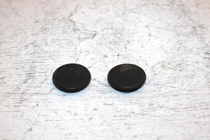 1997 Yamaha Vmax Sx 700 Triple Oem Belly Pan Plug Pair 90338-30256-00 SY10