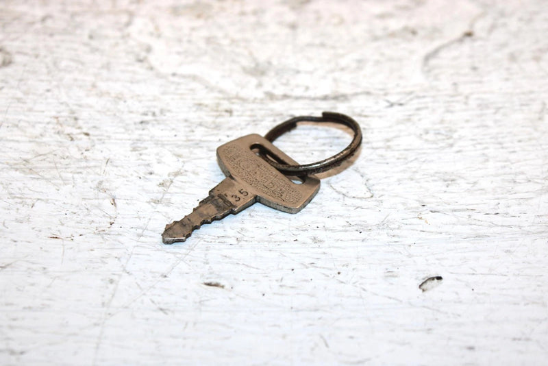 1986 Honda Trx 350 A Fourtrax 4x4 Oem Ignition Key Switch 35010-HA7-671 AH43