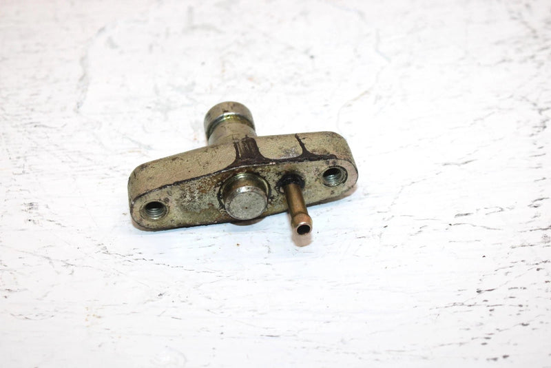 1999 Yamaha  Bear Tracker 2wd Oem Front Brake Anchor 4XE-F7206-00-00 AY50